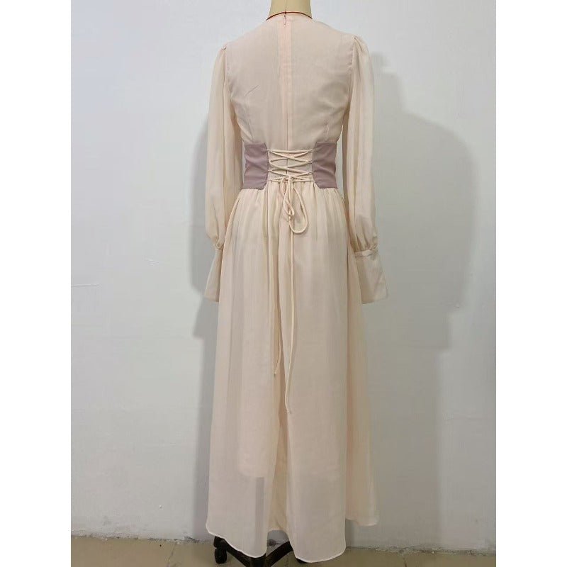 Robe élégante à manches bouffantes ornées de perles, avec taille contrastante (MA297)
