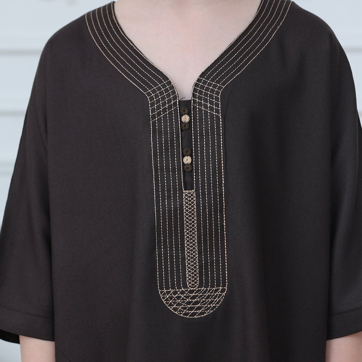 Qamis brodé pour garçon avec poches (MKB023)