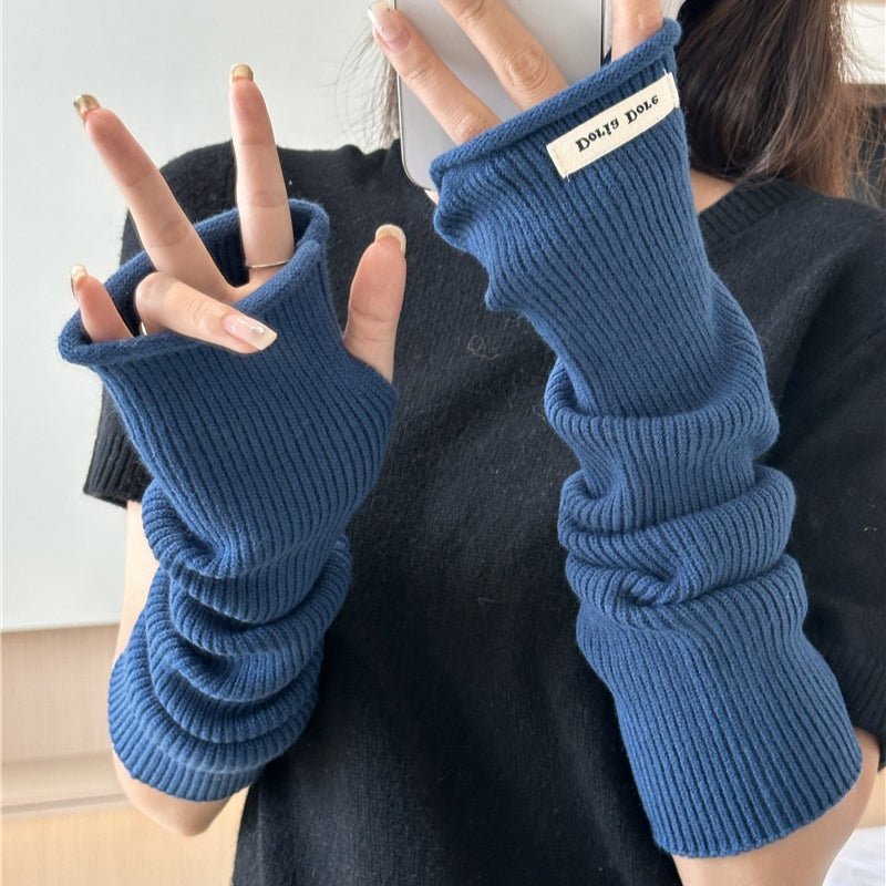 **Manches en Maille Cascadantes – Élégance Cosy pour un Style Superposé** (MAC312)
