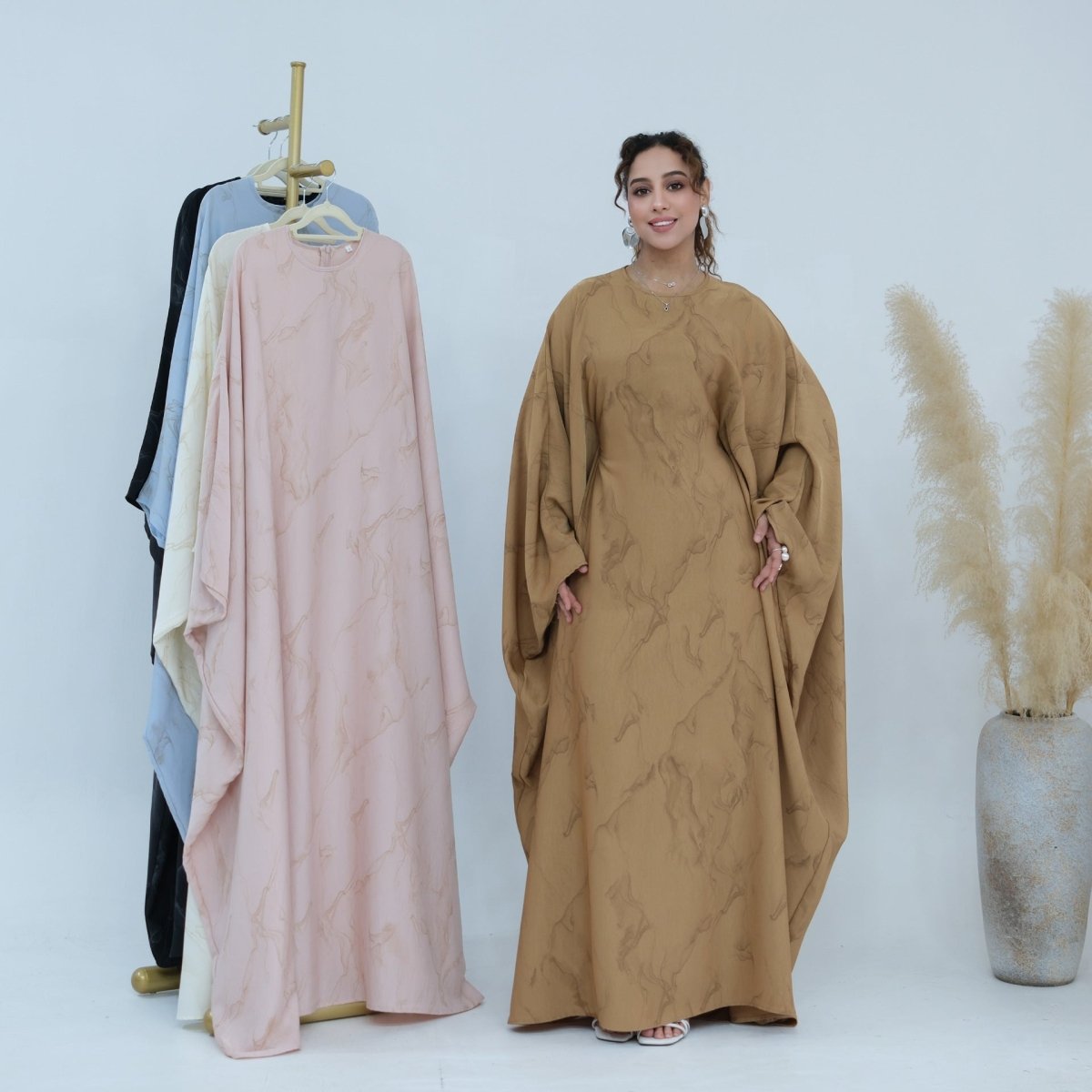 Robe Longue Imprimée à Manches Chauve-Souris (MA446)