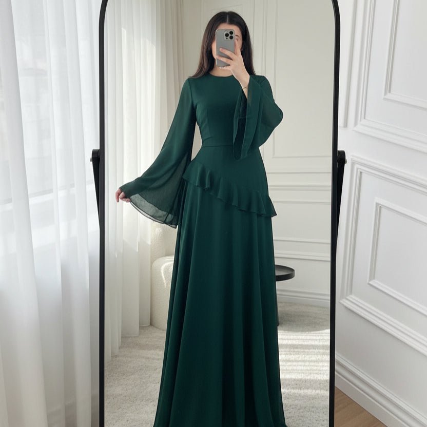 Robe Longue en Mousseline Volantée avec Nœud au Dos | Robe Maxi Étagée à Manches Cloche (UKMS227)