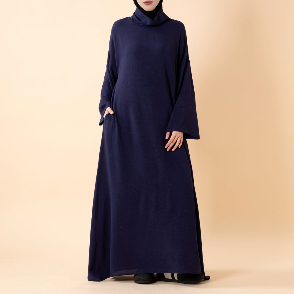 Abaya col roulé en crêpe Everyday – Coupe décontractée pour toutes les saisons (MA384)