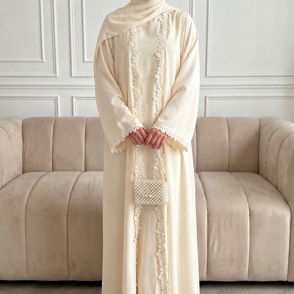 Abaya ouverte devant avec bordure en dentelle florale 3D (MOA318)