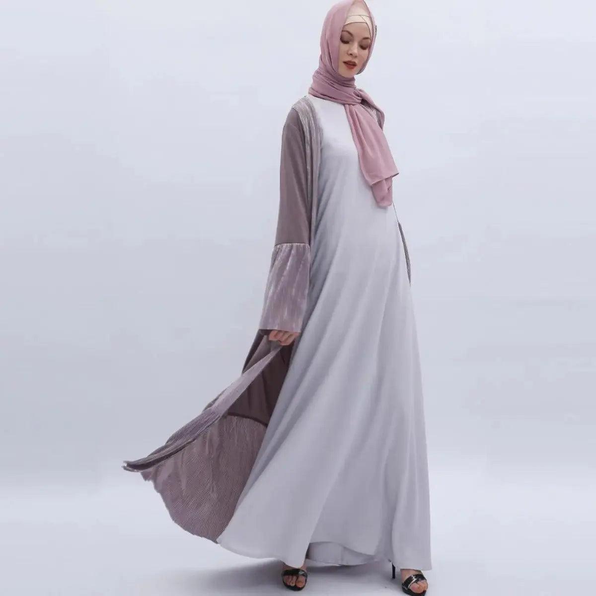 MO 001 Abaya Ouverte à Manches Trompette et Design Plissé