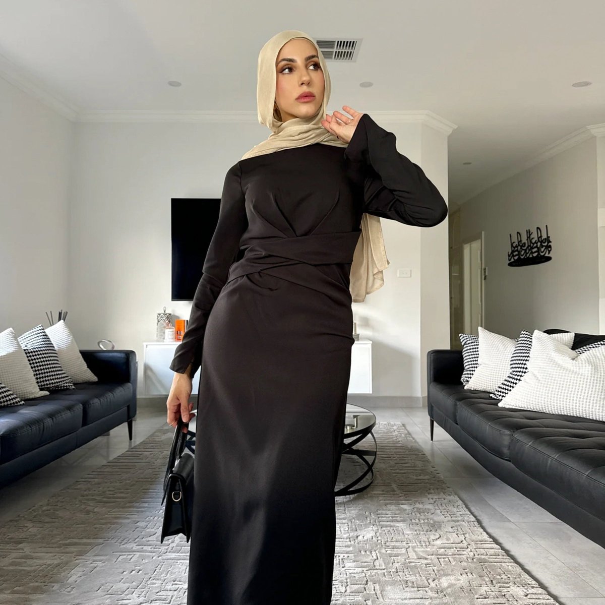 Abaya Élégante Ajustée Unie (MA127)