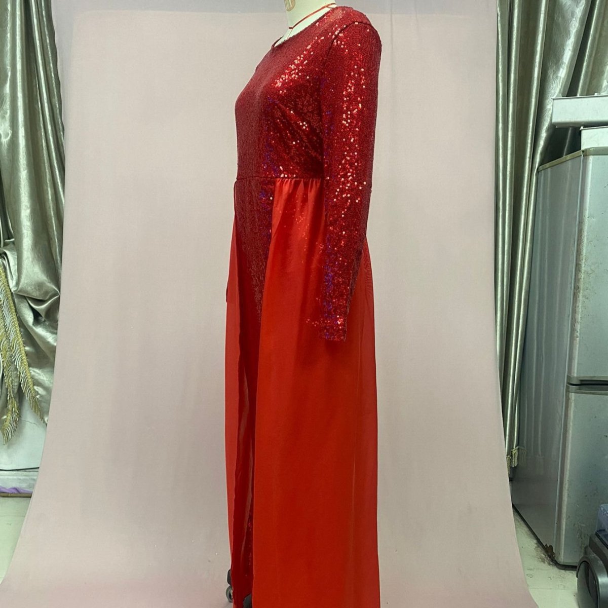 Robe longue à sequins, manches longues, coupe ajustée (MS235)