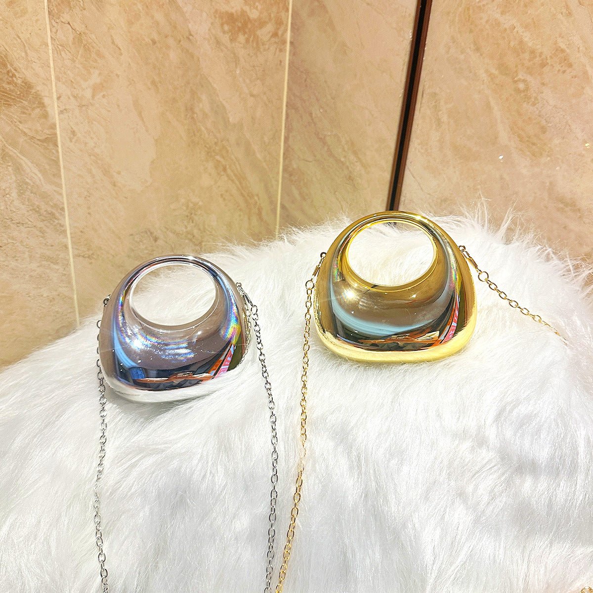 Sac à main tendance en acrylique pour femme - Sac bandoulière / cabas en métal brillant (design mini croissant) (MAC239)
