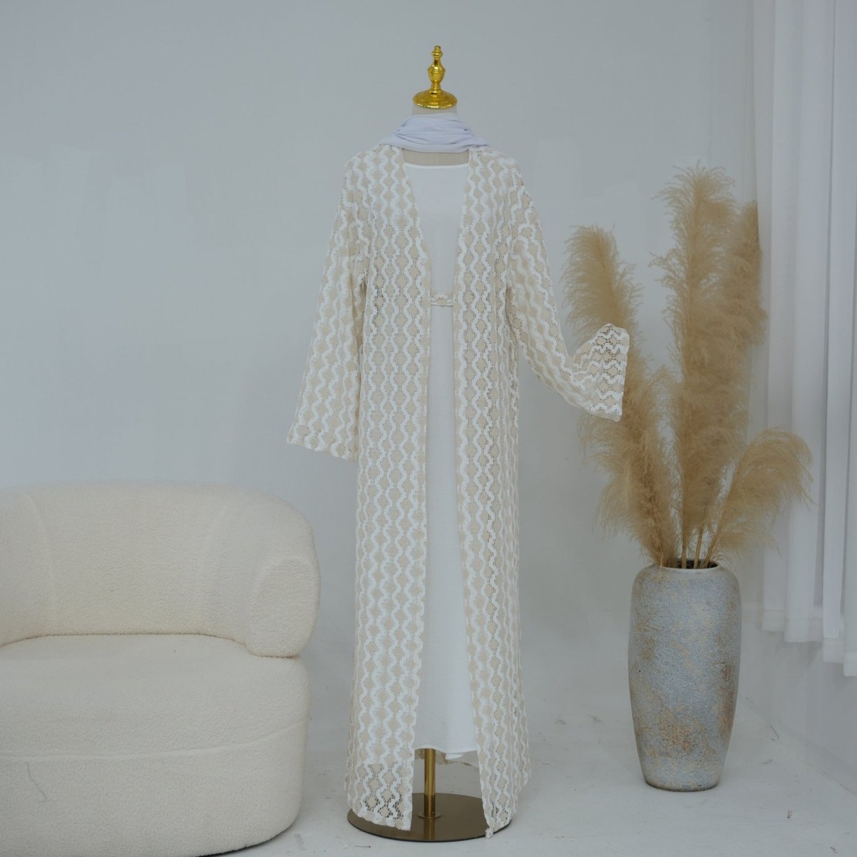 Abaya ouverte en tricot dentelle ajourée (MOA327)
