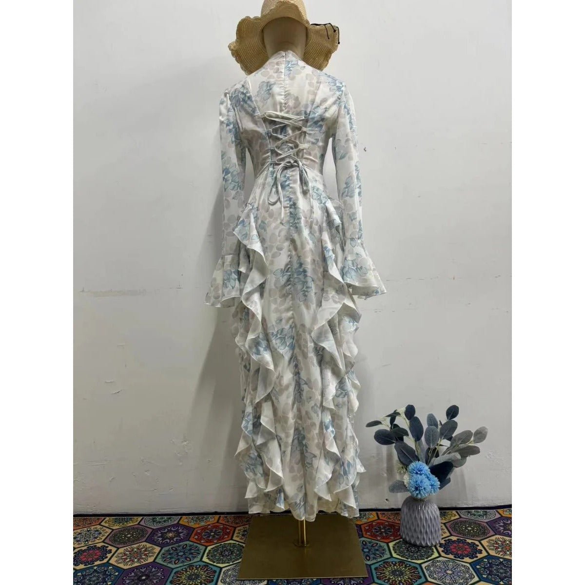 Abaya modeste à manches longues et manches évasées, imprimé floral en satin, avec dos à lacets (MA165)