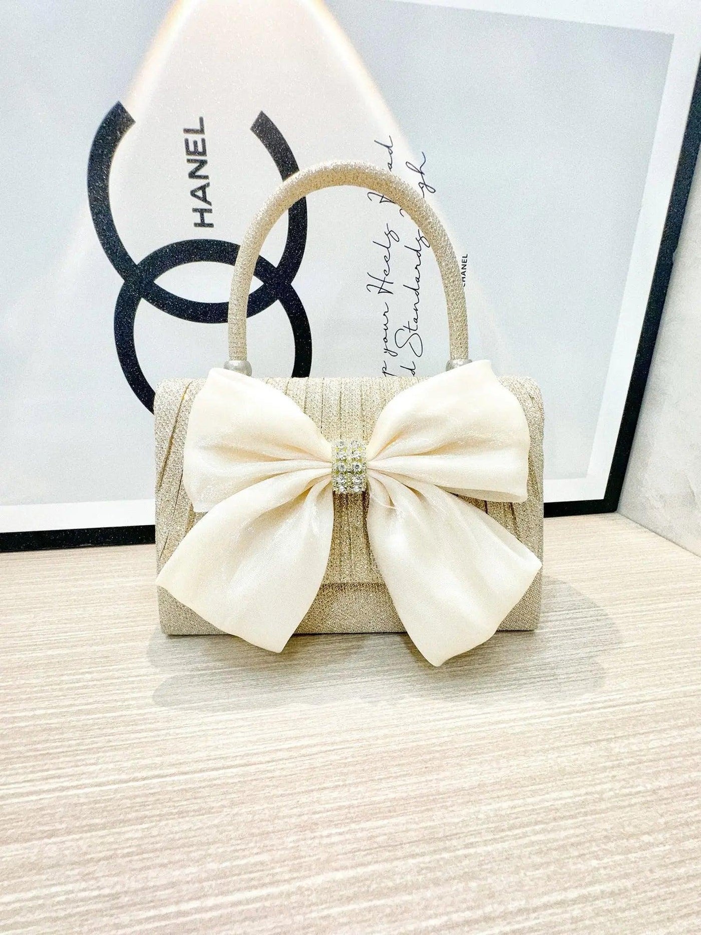 MAC060 Sac à bandoulière portable blanc à nœud papillon, grand design nœud, sac à porter sous le bras