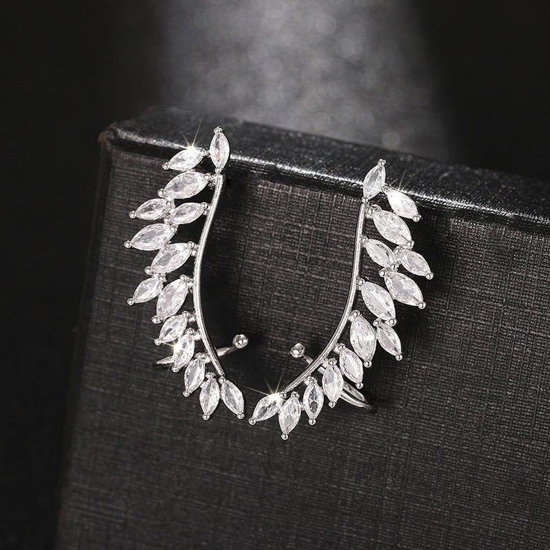 Boucles d'oreilles à clous silhouette aile feuille (MAC443)