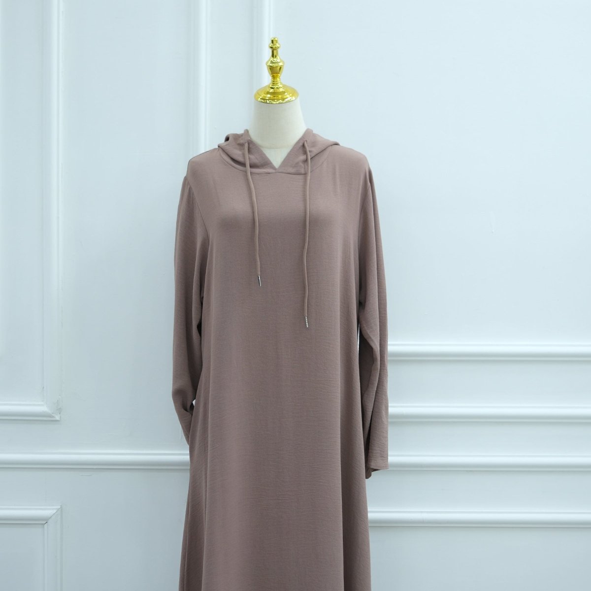 Robe à capuche froissée en soie glacée avec poches (MA393)