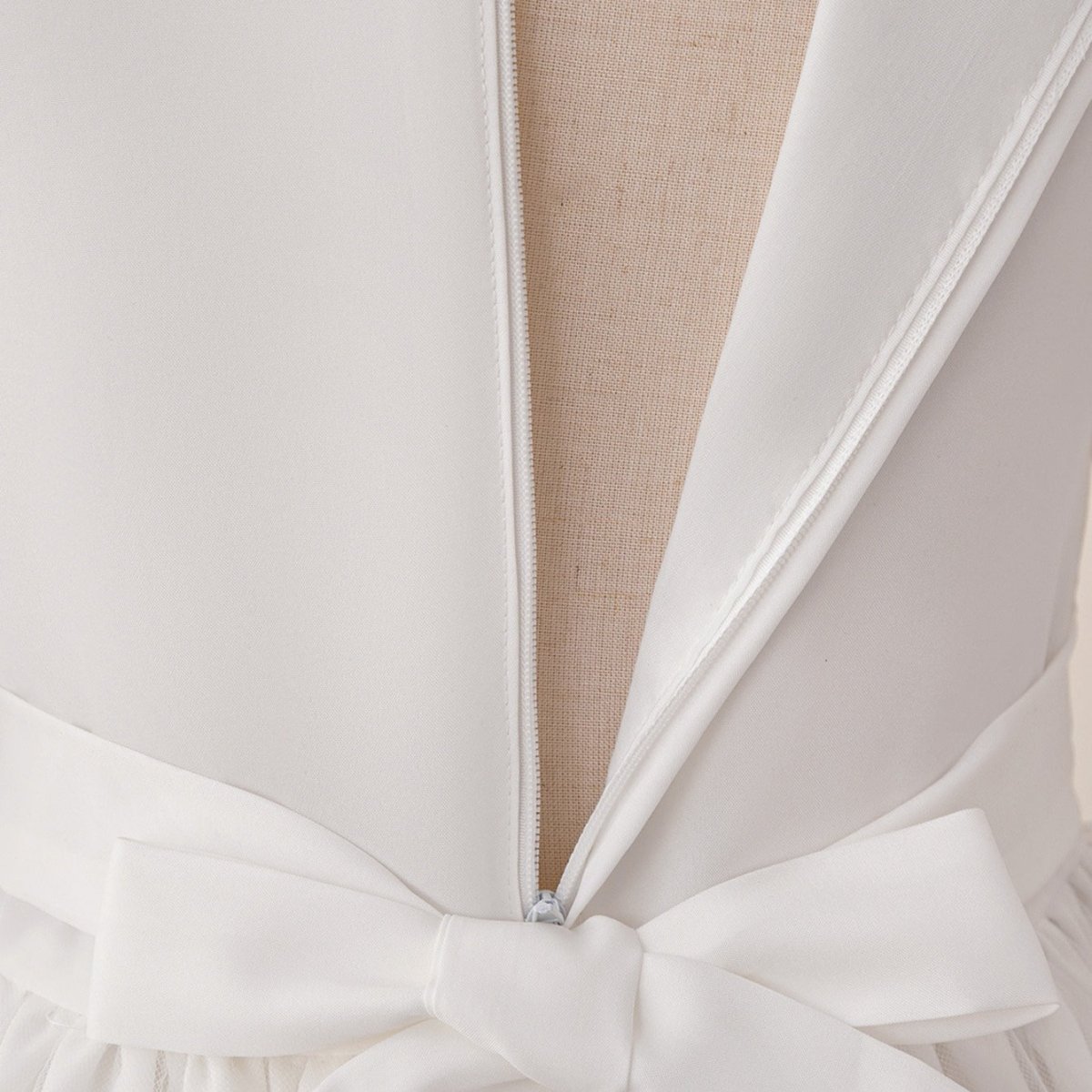 Robe Princesse Brodée pour Fillette avec Surjupe en Tulle (MKG022)