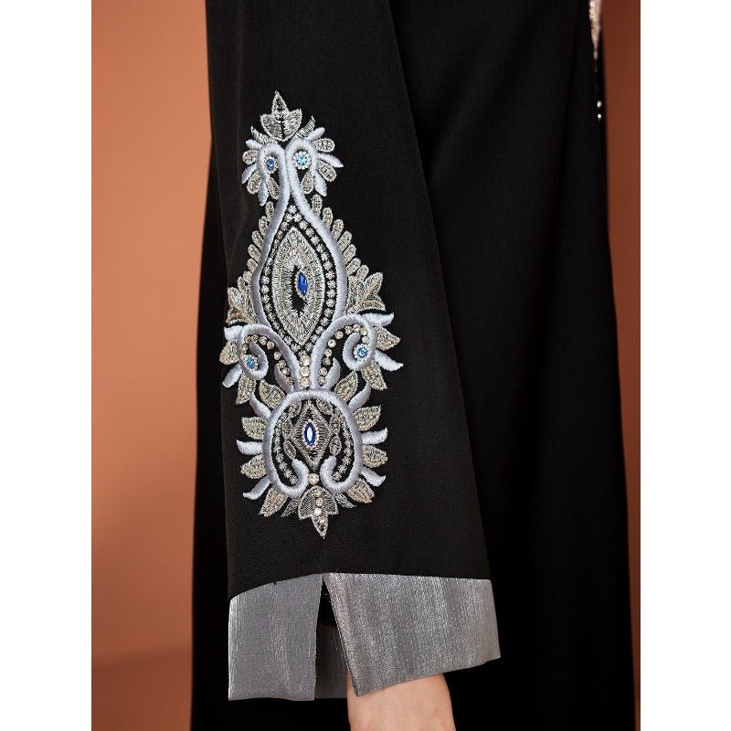 Abaya de Luxe Brodée à Strass | Ouverte devant avec Finition Contrastante et Manchettes Fendues (MOA235)