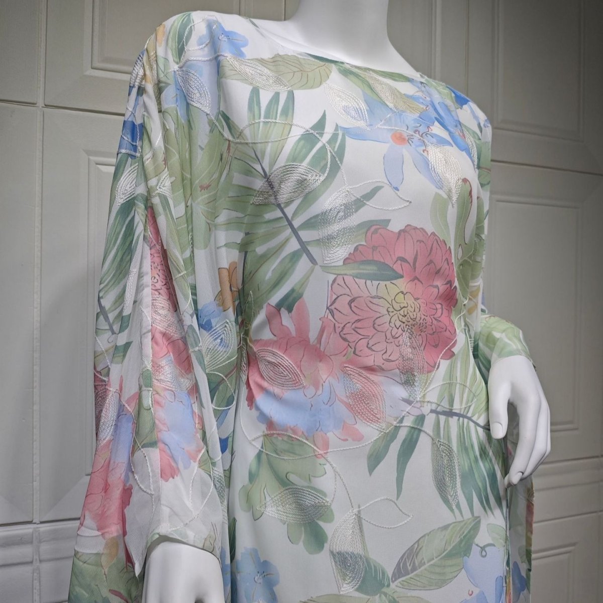 Abaya Kaftan Fleurs Aquarelle | Abaya à Enfiler Manches Chauve-Souris (MA371)