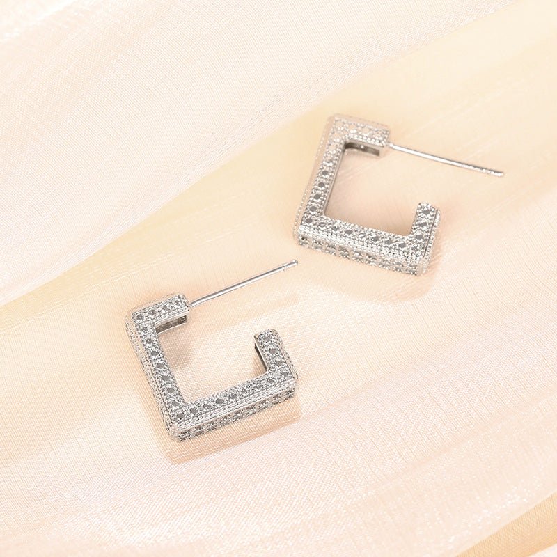 Boucles d'oreilles géométriques haut de gamme, micro-pavées de diamants ultra-brillants (MAC190)