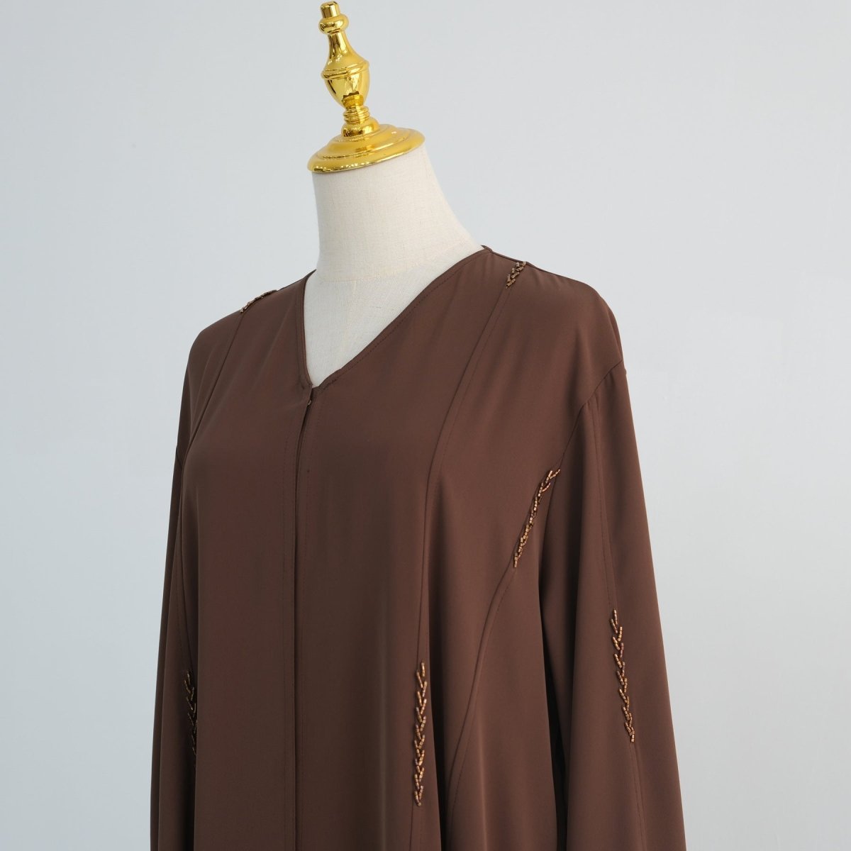 Abaya ouverte en lin perlée à la main (MOA320)