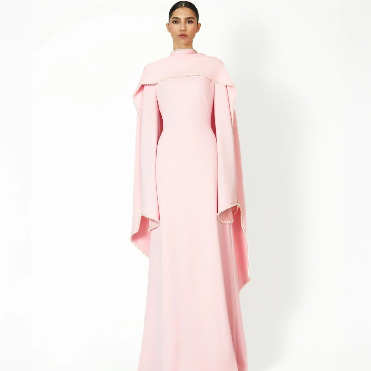 Robe de soirée élégante à manches cape ornée de perles (MA337)