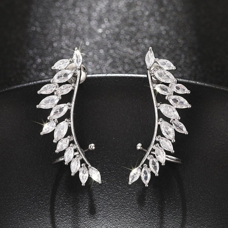 Boucles d'oreilles à clous silhouette aile feuille (MAC443)