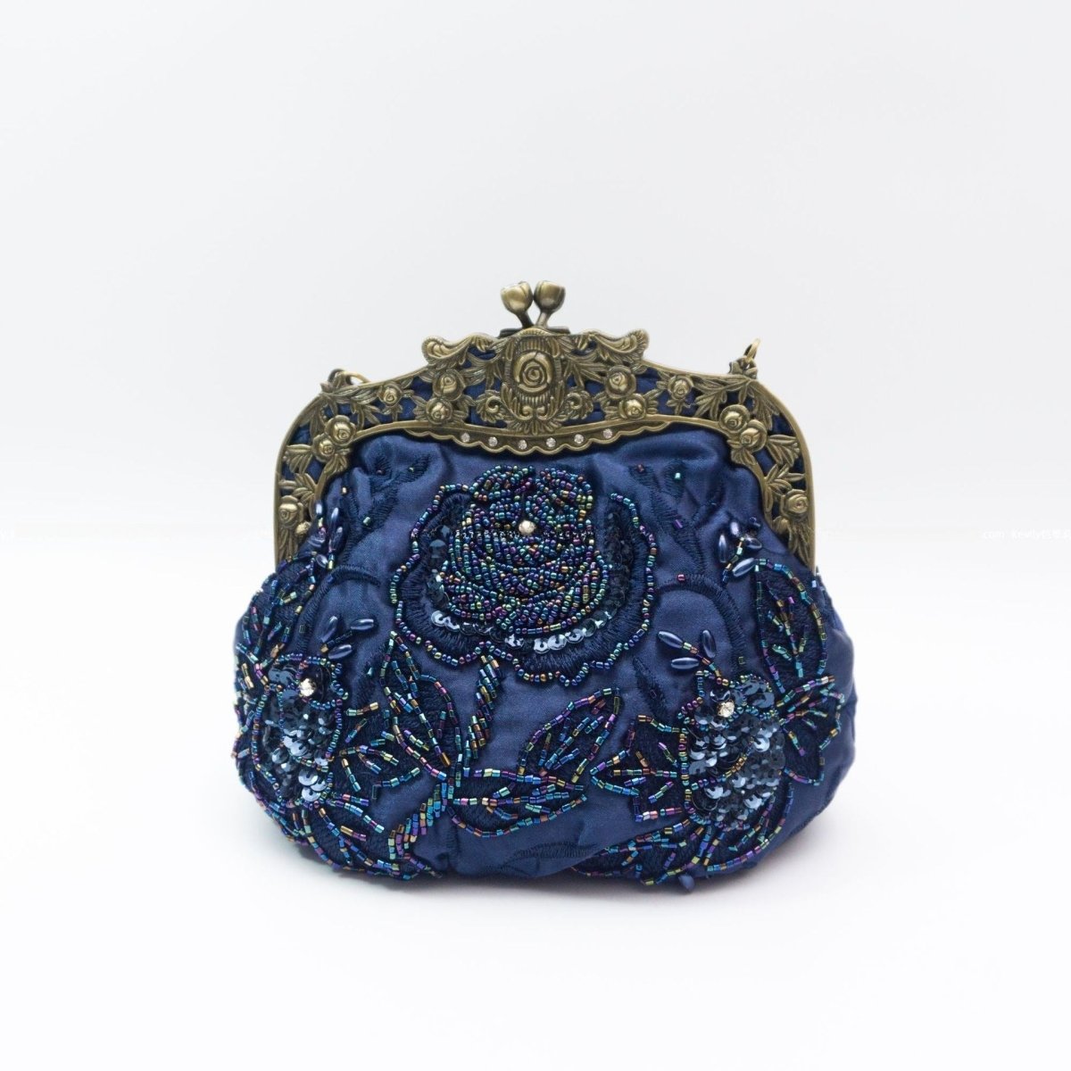 Pochette de soirée brodée de roses avec sequins et perles (MAC291)