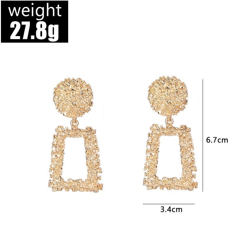 Boucles d'oreilles pendantes trapèze à texture ciselée (MAC322)