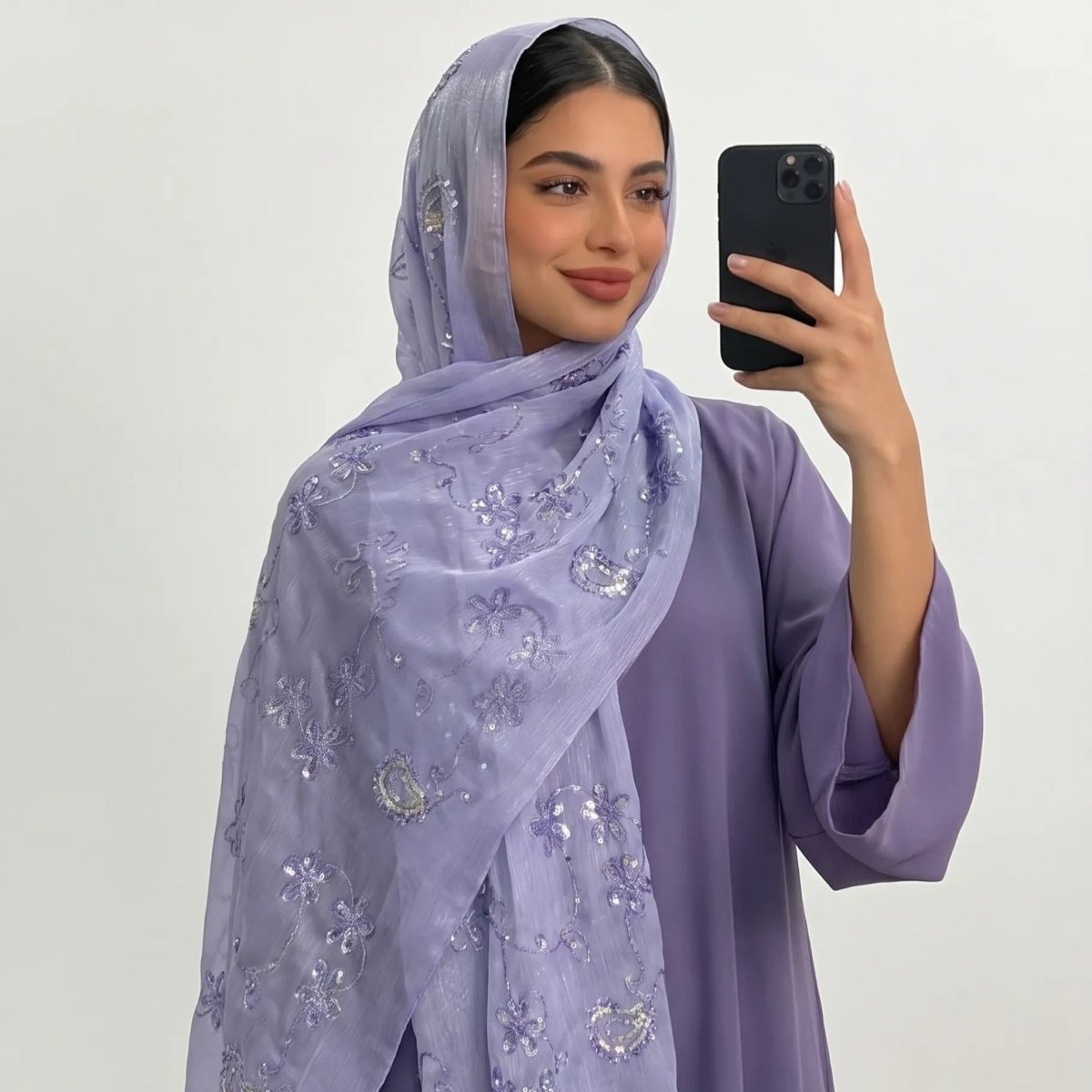 Écharpe Hijab Brodée à Fleurs et Sequins (MH244)