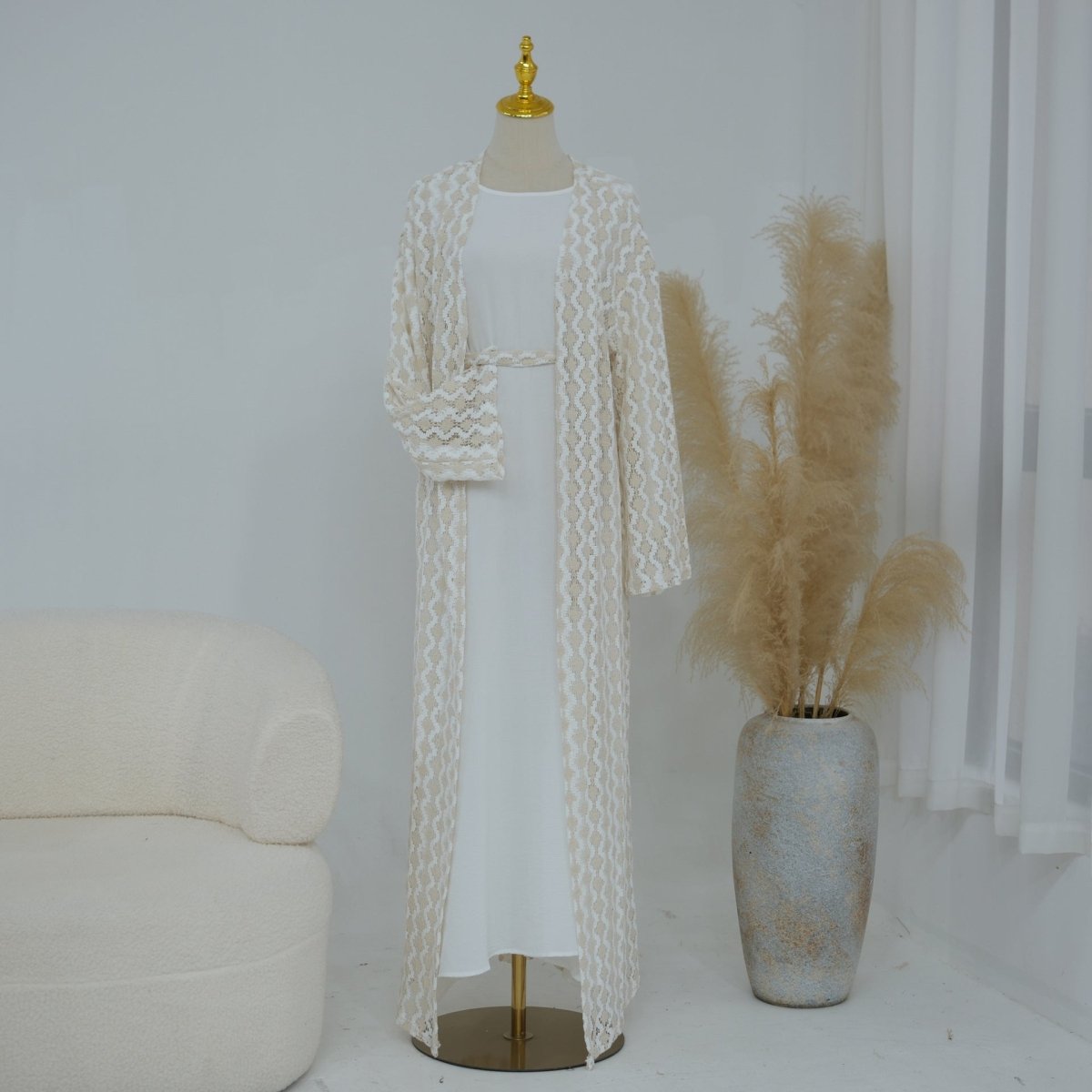 Abaya ouverte en tricot dentelle ajourée (MOA327)