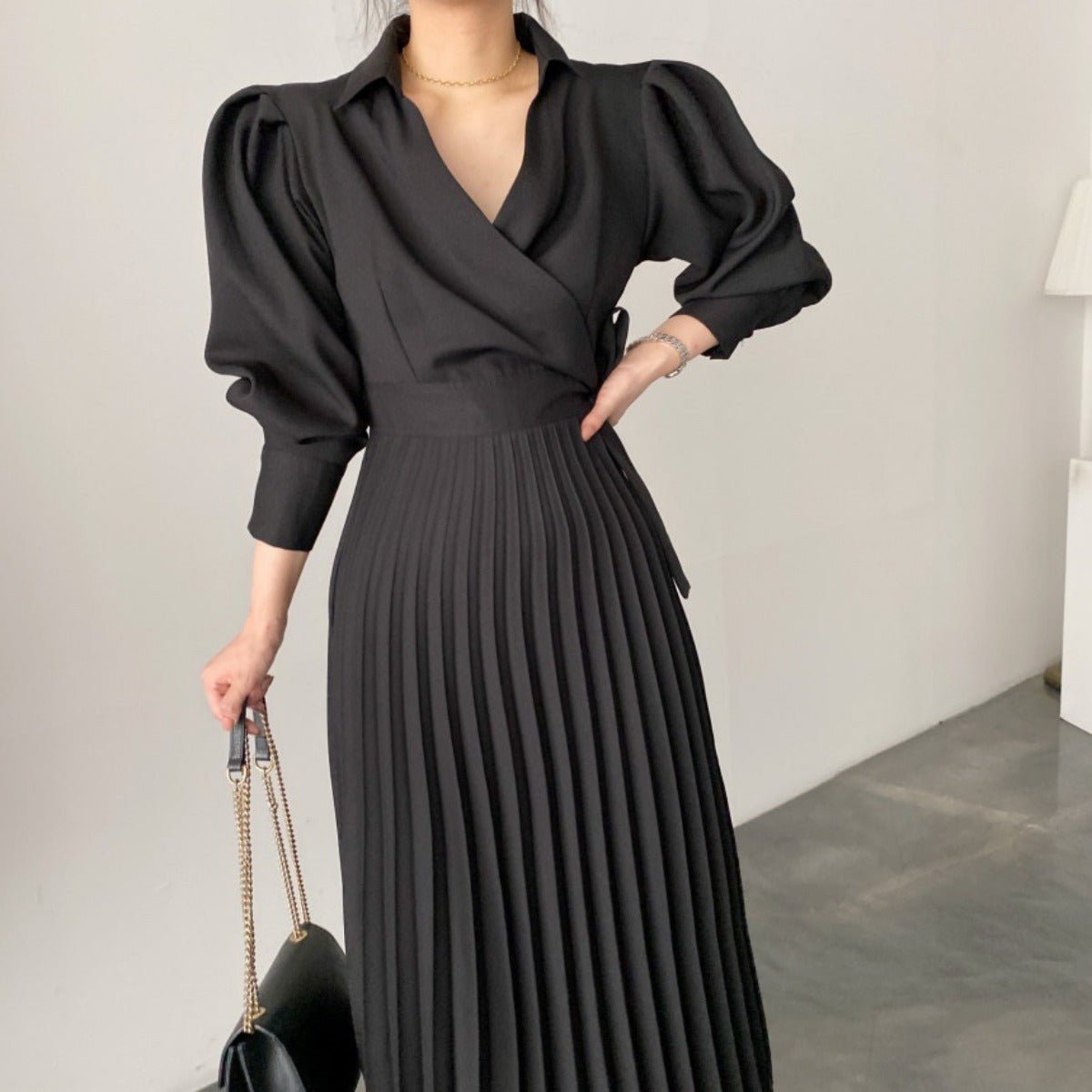 Robe cintrée à col cranté et nœud à la taille | Robe midi plissée à manches ballon ajustées (MA240)