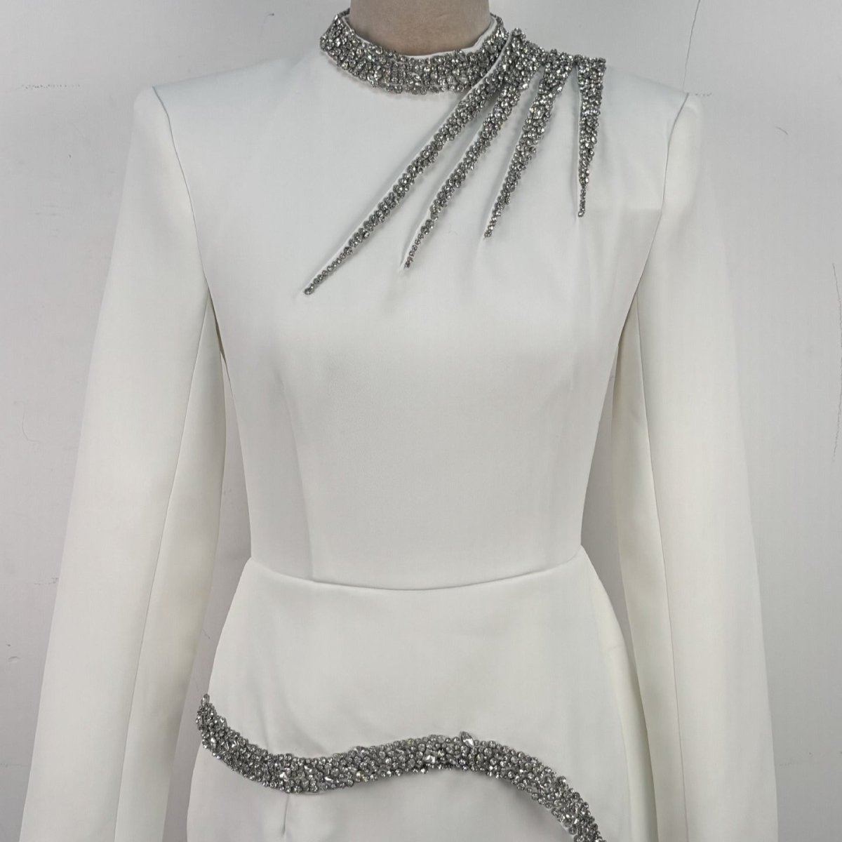 Robe de soirée ornée de cristaux (MS313)