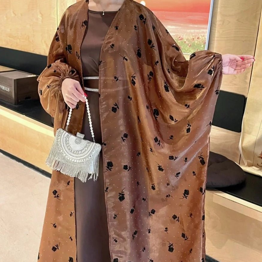 Abaya ouverte Organza Rose brodée de fleurs et papillons (MOA115)