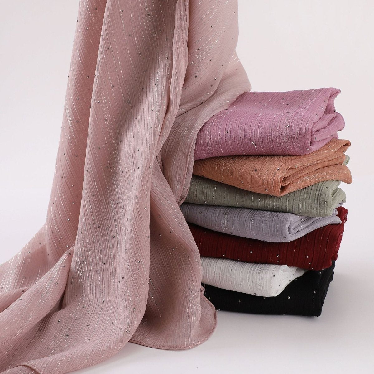 Hijab Drapé Crinkle Argenté "Modest Elegance" avec Strass (MH155)