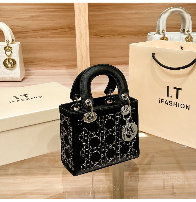 Sac Princesse Diana en satin haut de gamme, style « Hot Diamond Heavy Industry » (MAC220)