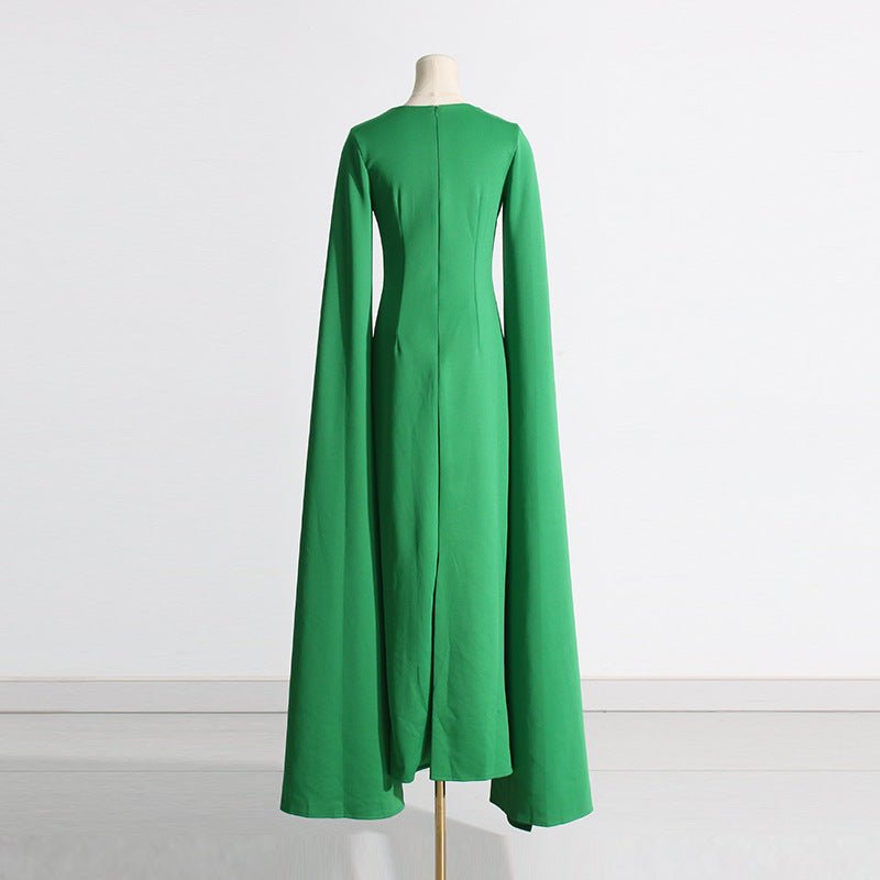 Robe de Soirée à Manches Cape | Robe Longue Ajustée à Encolure Festonnée avec Fente Dos (MS217)