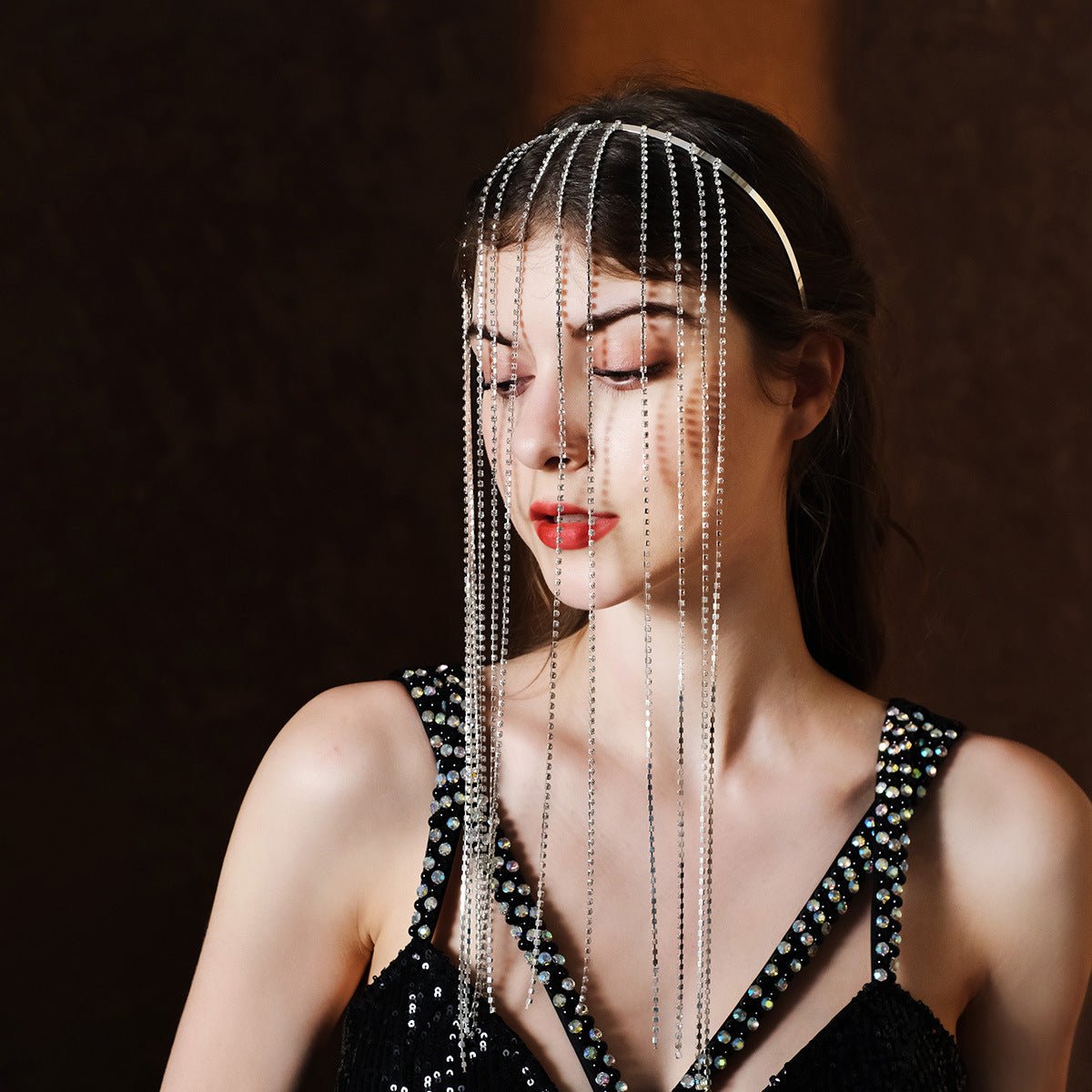 Bandeau MAC185 élégant à strass et pompons