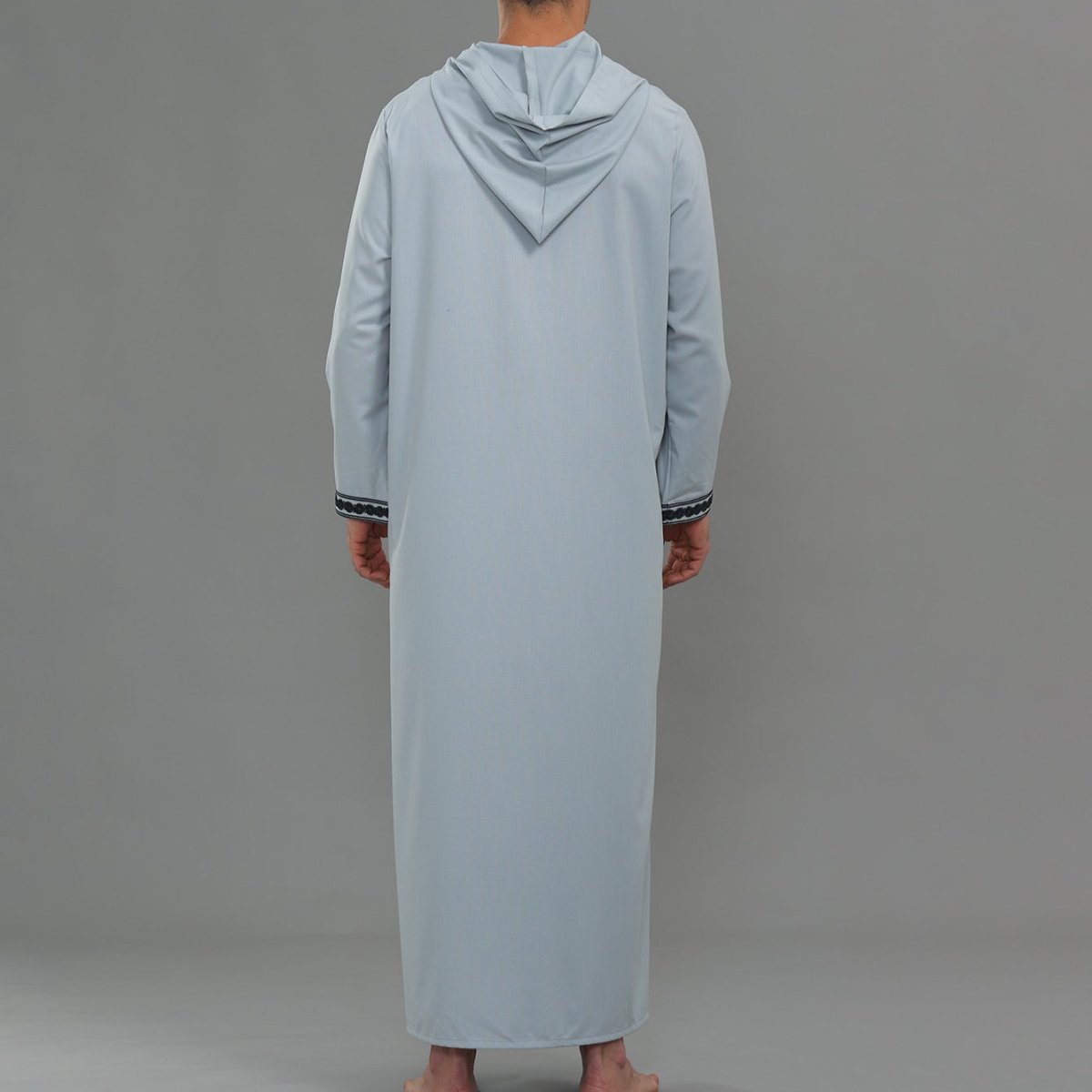 Thobe brodé à capuche pour homme avec poches (MT037)