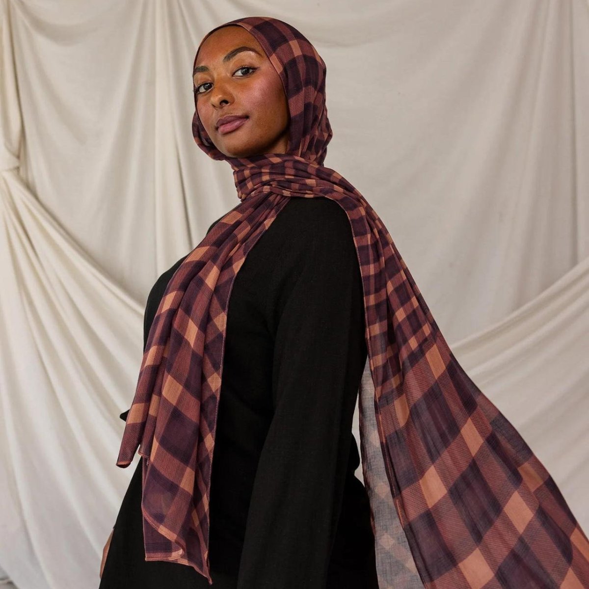 Écharpe Hijab à Motif Tartan et Pied-de-poule (MH213)