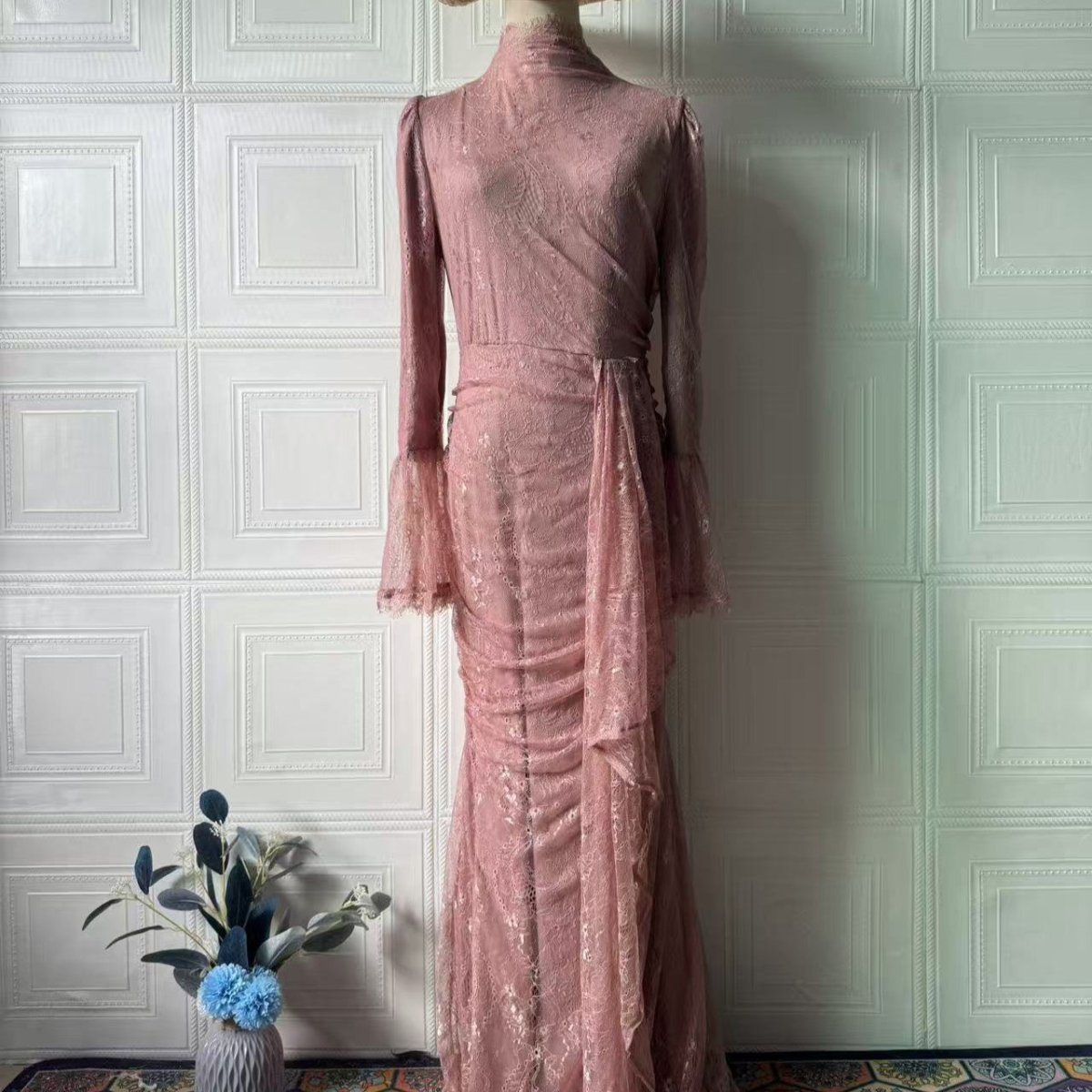 Robe Longue Ornée de Sequins (MS282)