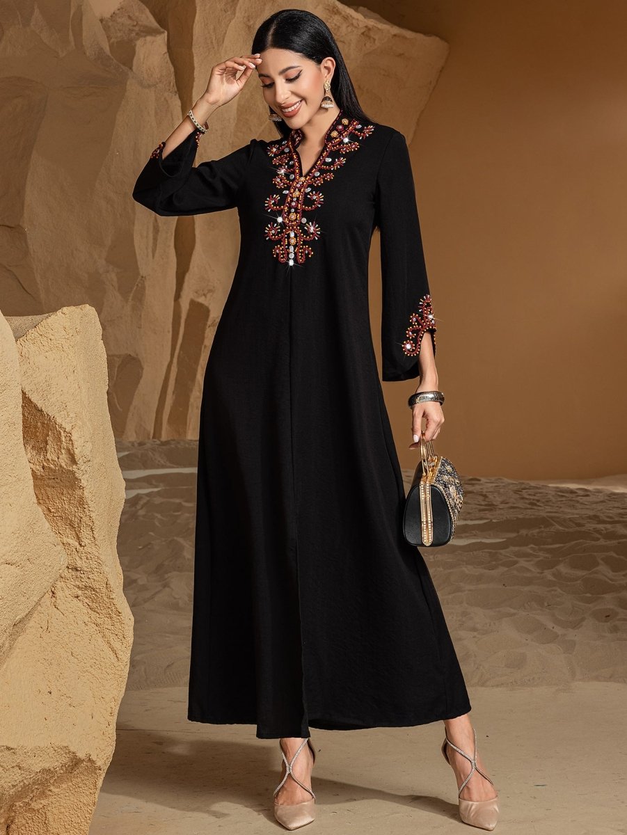 Abaya de fête et de mariage Luxury V-Neck noire et dorée, brodée de perles de riz (MA187)