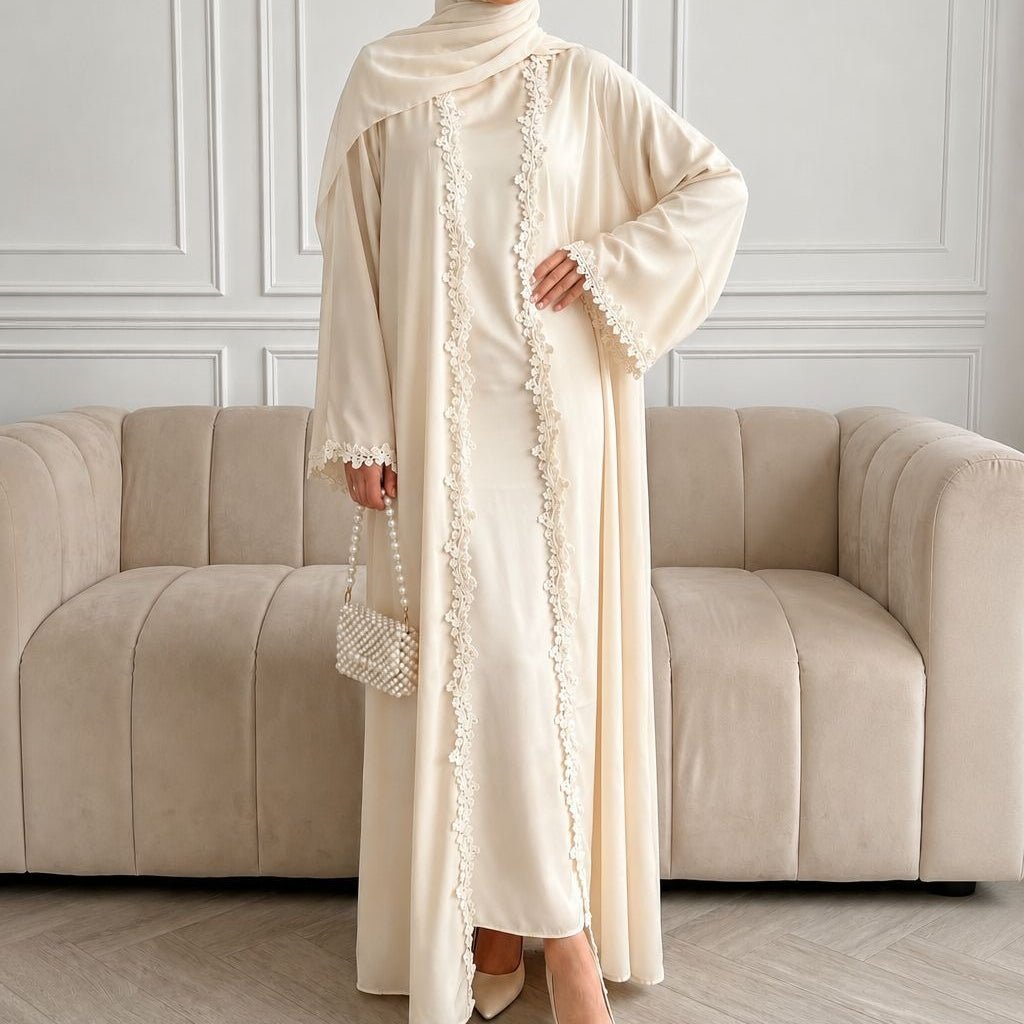 Abaya ouverte devant avec bordure en dentelle florale 3D (MOA318)