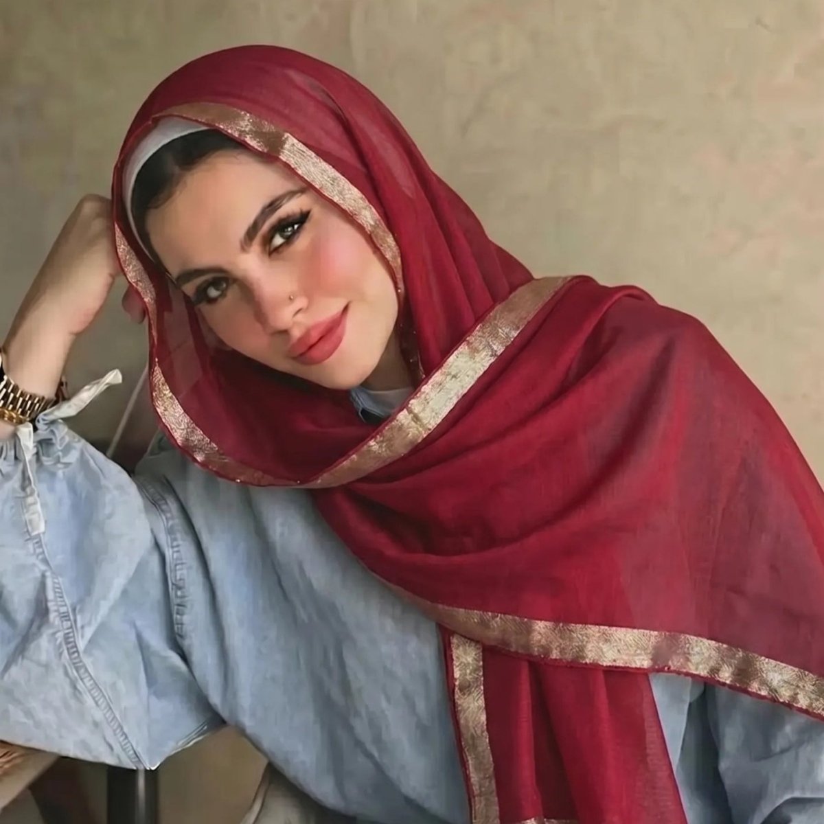 Foulard Hijab en Mousseline avec Bordure Dorée et Perles(MH236)