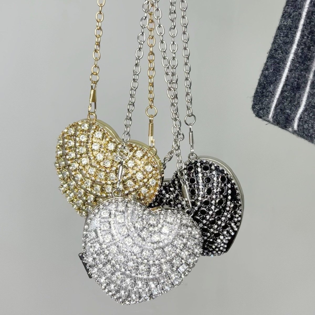 Sac bandoulière étincelant en forme de cœur – Mini sac à main orné de strass pour un glam au quotidien (MAC279)