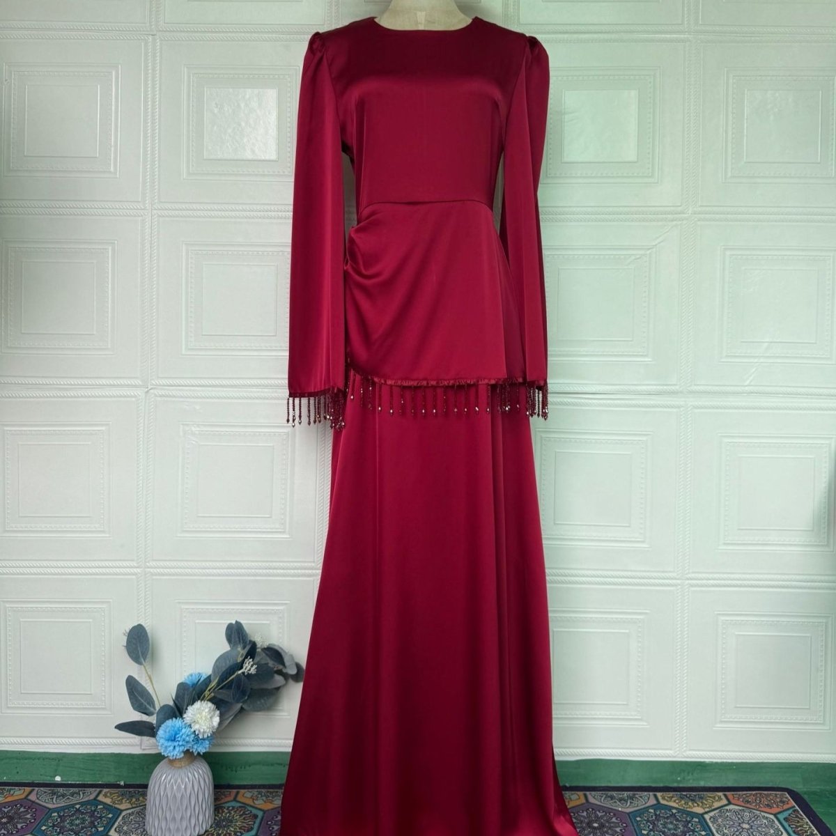 Robe Maxi à Manchettes Franges Perlées (MS480)