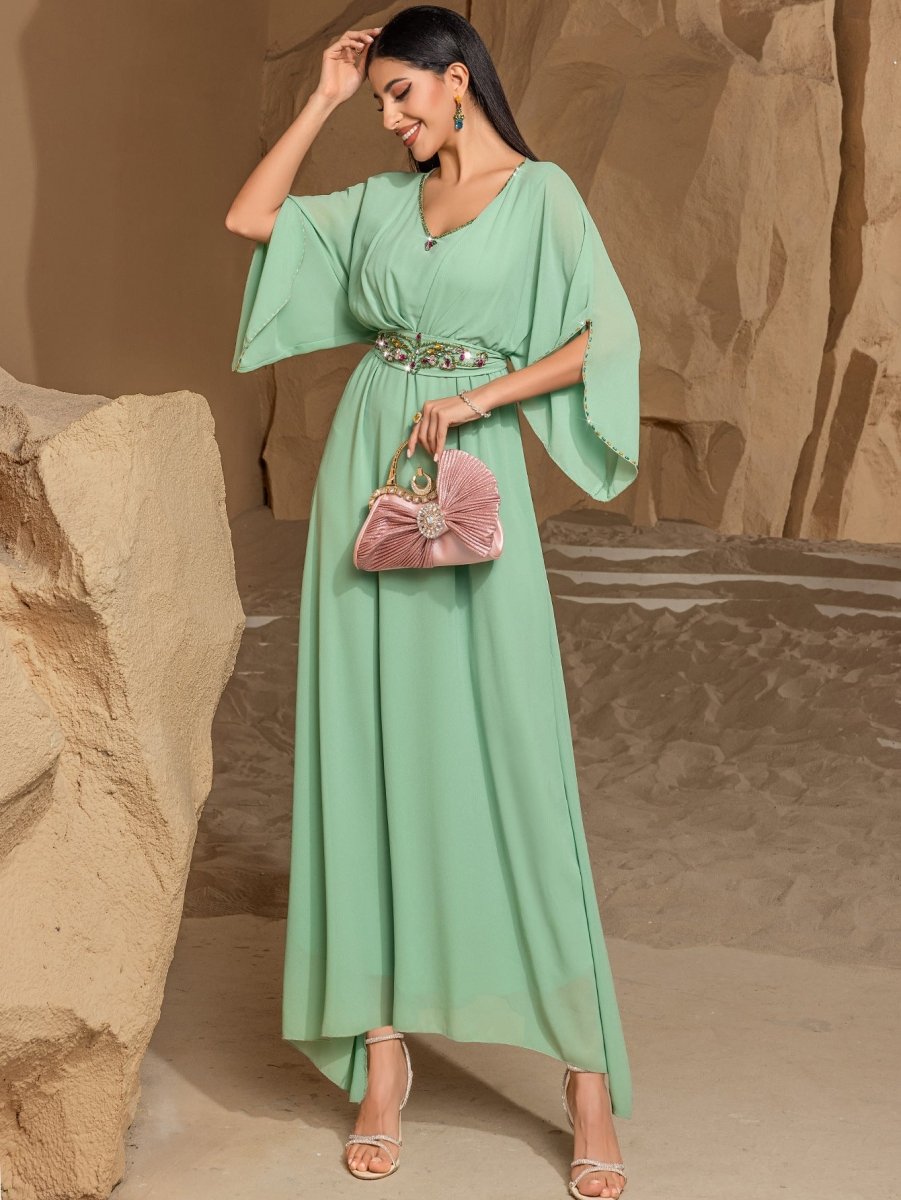 Élégante Abaya Robe Maxi Évasée Col en V Vert Menthe, Coupe A-Line Fluide avec Manches Cloche et Ceinture Ornée (MA189)