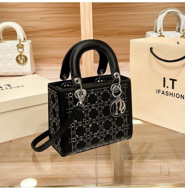 Sac Princesse Diana en satin haut de gamme, style « Hot Diamond Heavy Industry » (MAC220)