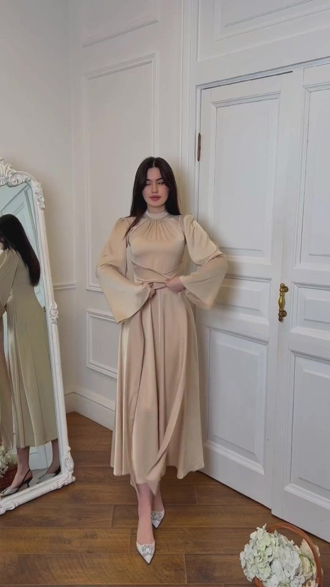 Robe Abaya de Soirée Princesse en Satin Intemporelle, Cintrée à la Taille (MA205)