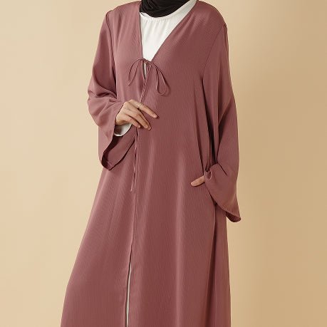 Abaya Ouverture Essentielle Essential Zoom avec Fermeture à Lacet et Poches (UKMOA309)