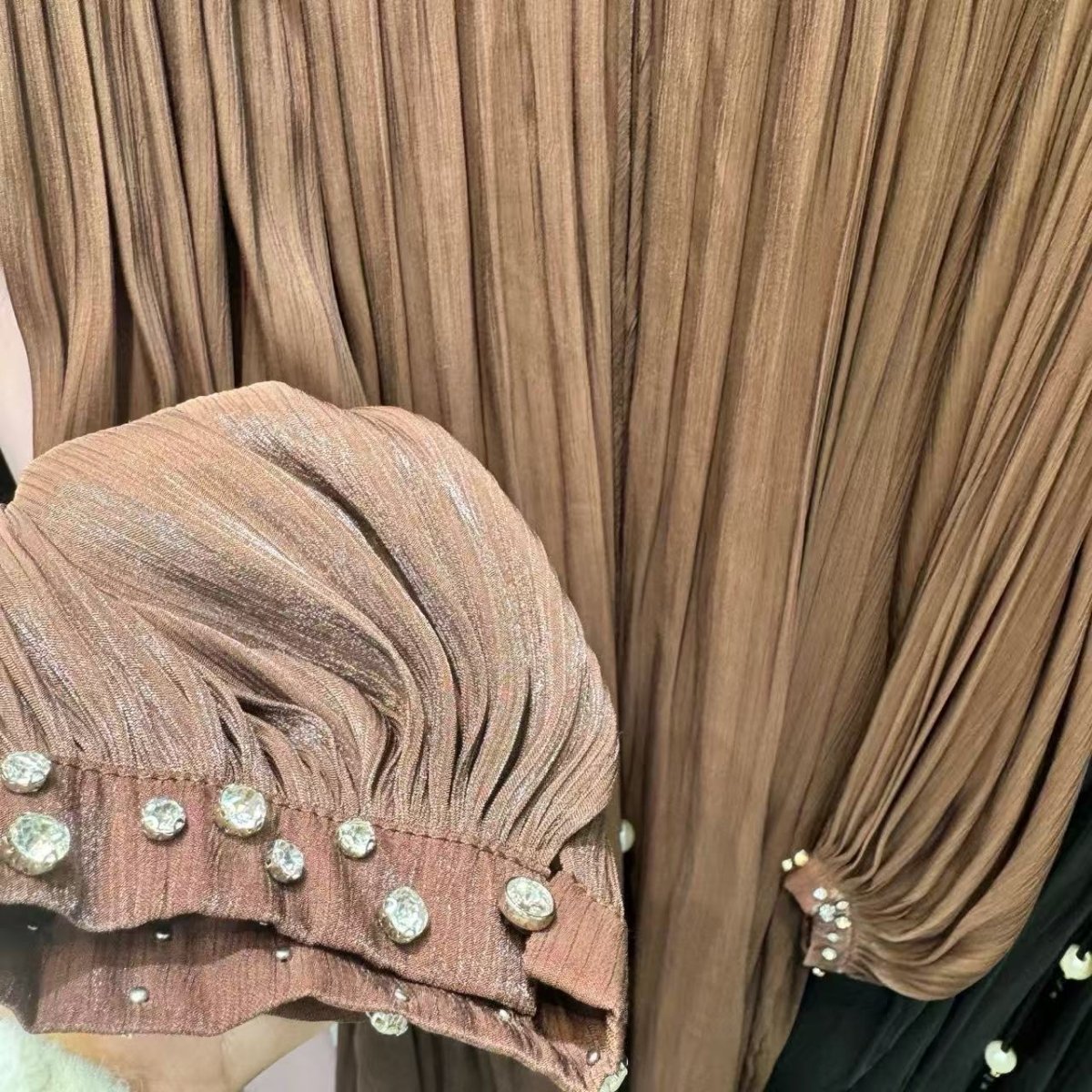 Robe Longue avec Empiècement Perles (MS385)