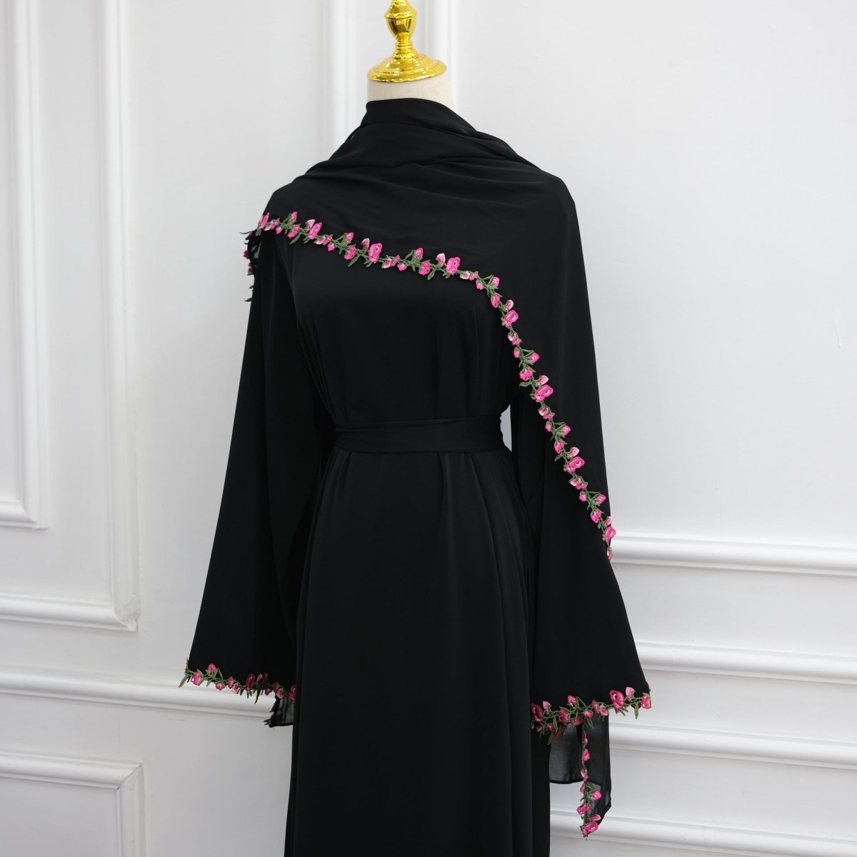 Robe Maxi à Bourgeon de Rose Brodé et Bordure Diagonale(MA455)