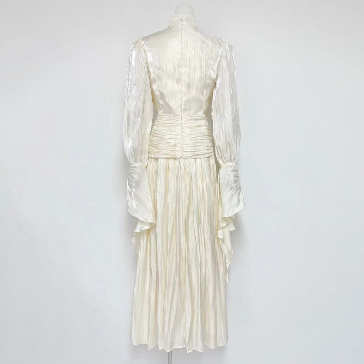 Robe de soirée froncée à col montant (MS221)