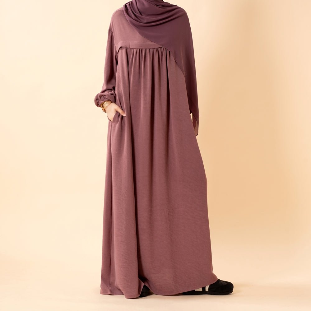 Abaya en Crêpe avec Poches Sécurisées pour l'Omra (UKMA386)